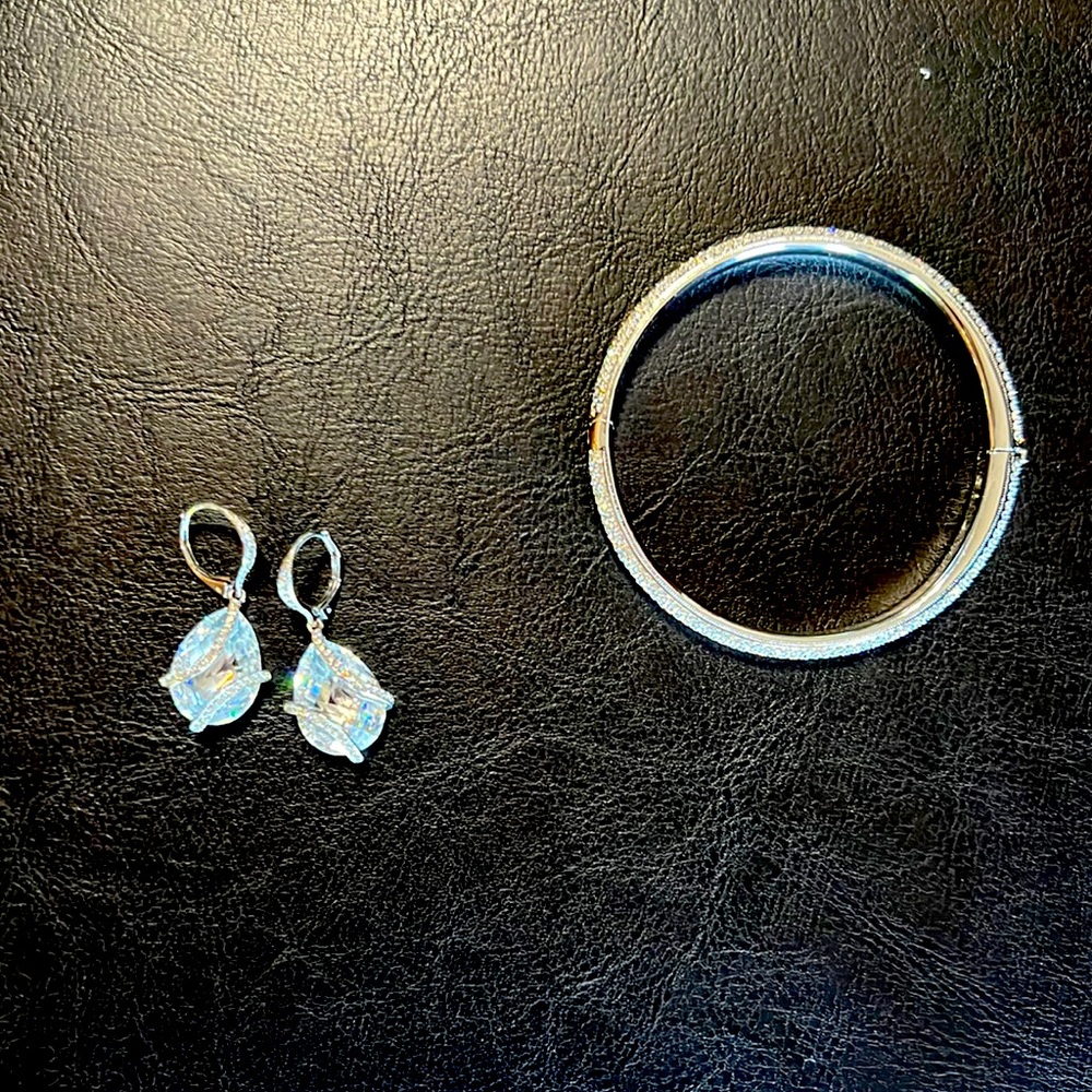 NARDI jewelry bangle and earrings